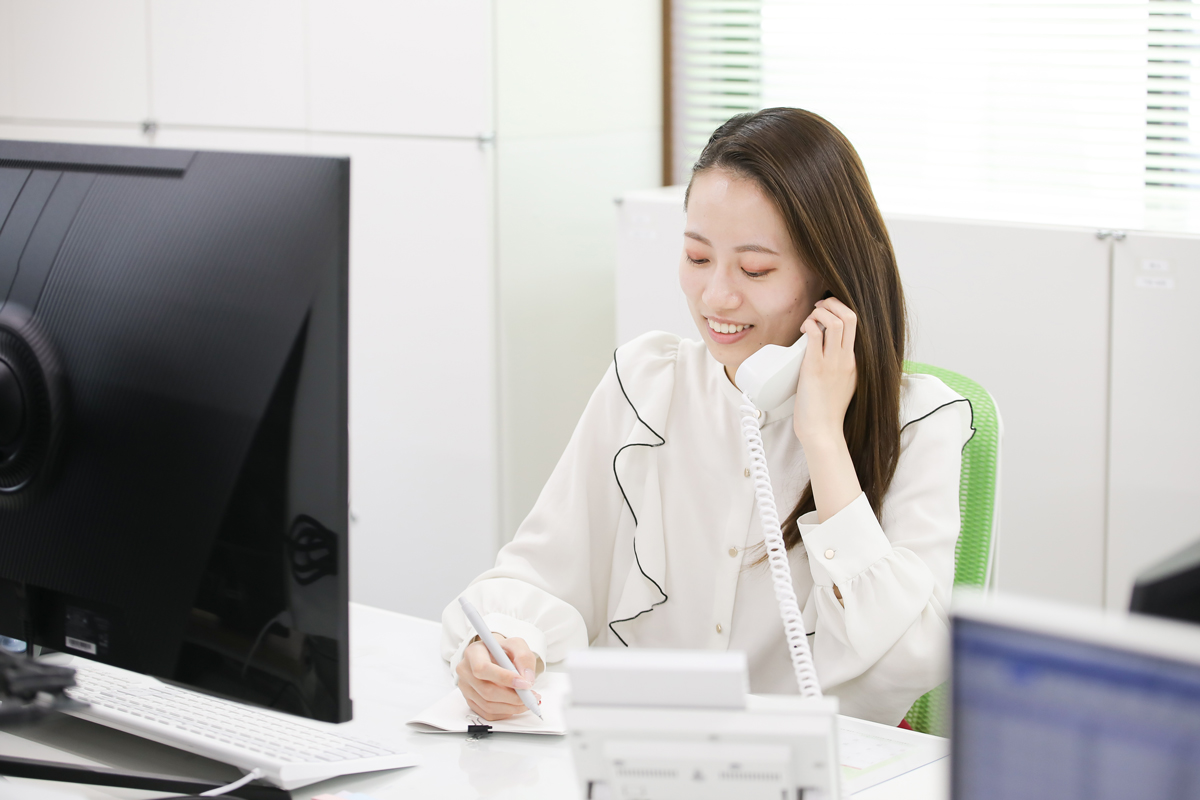 藤垣会計事務所　社員の1日　社内製作チーム